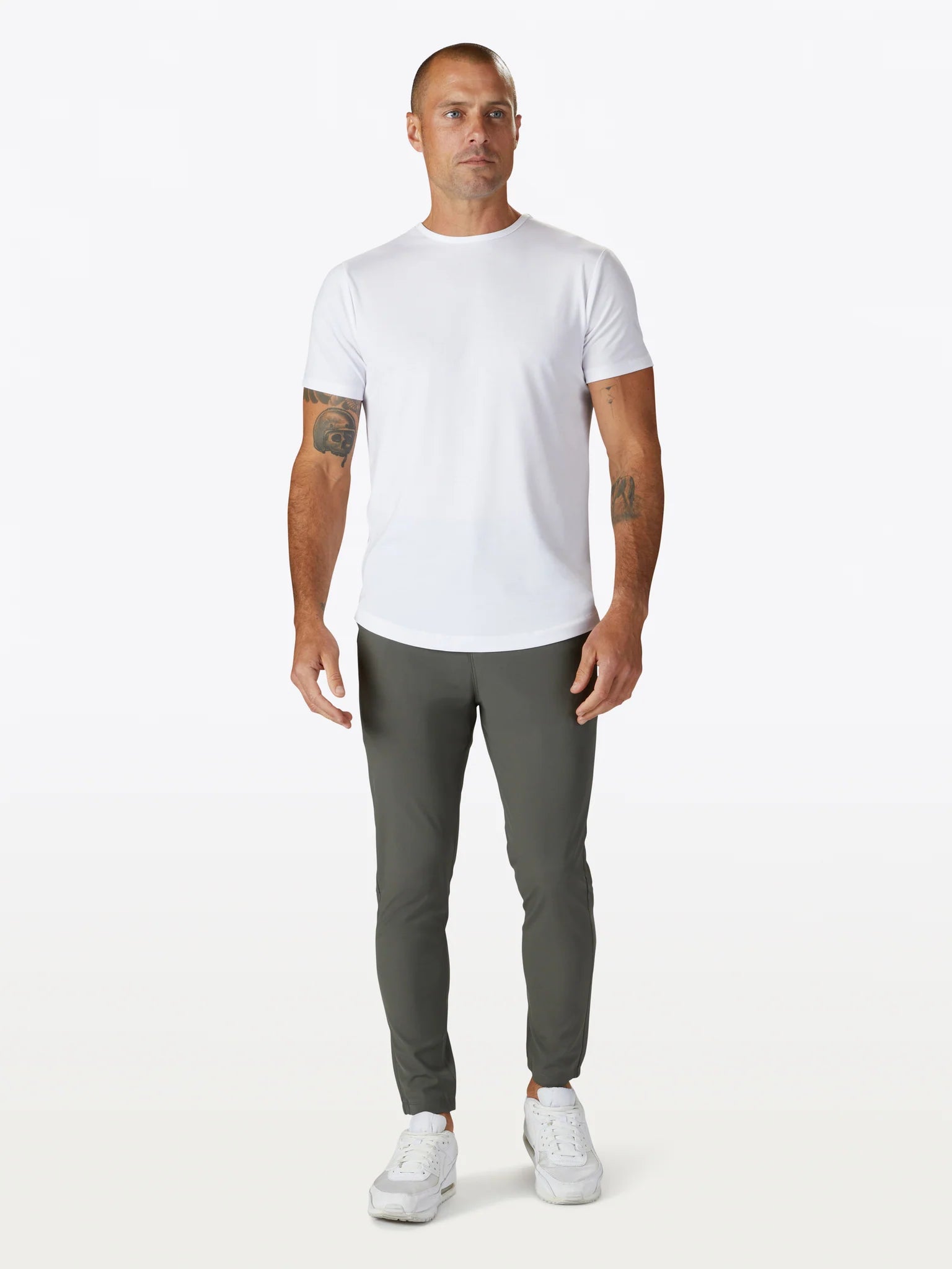 CUTS clothing brand AO Jogger for men in color black.