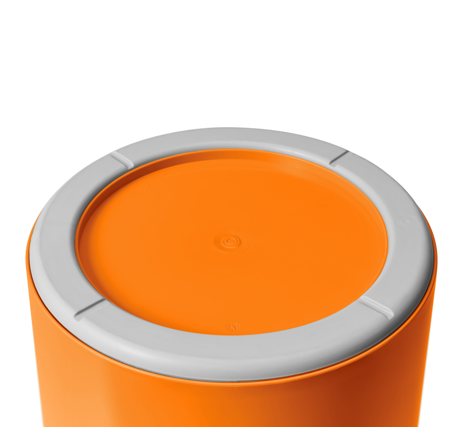 YETI LoadOut Bucket - King Crab Orange